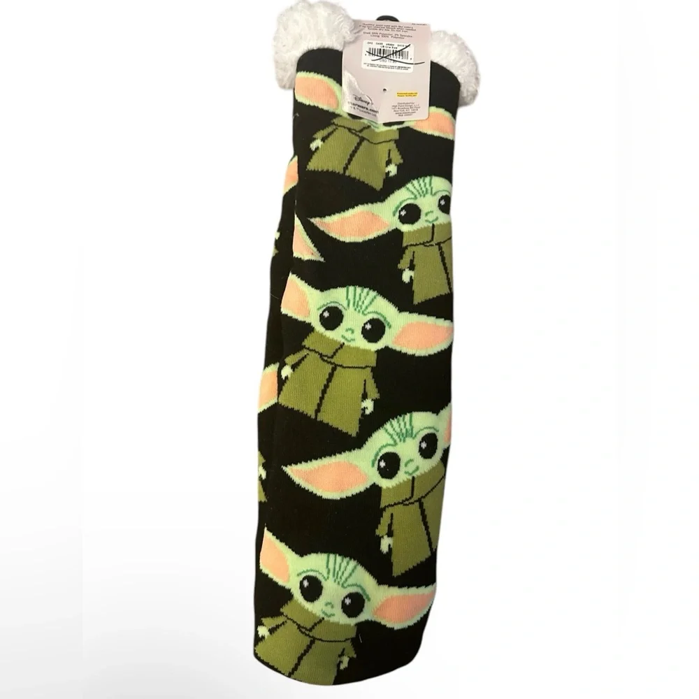 Disney Star‎ Wars Mandalorian The Child Baby Yoda Fuzz Socks One Size
